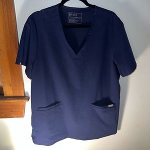 Figs casma three pocket scrub top - navy